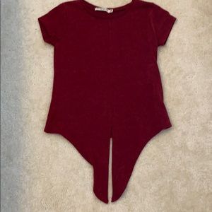 Cute red top!!